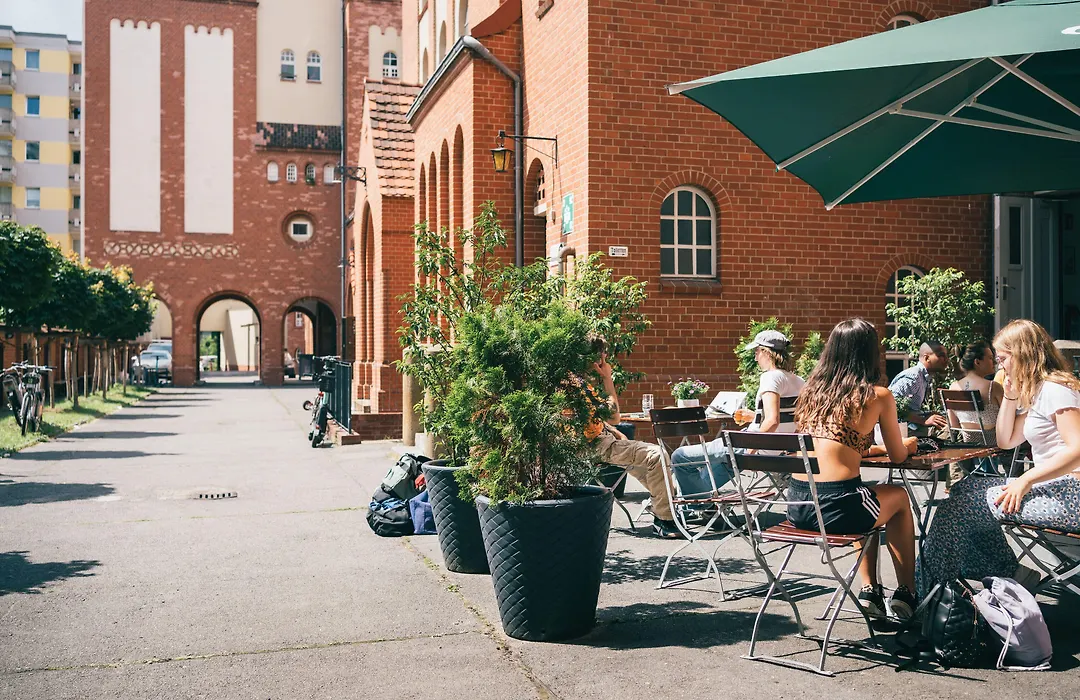 Three Little Pigs Hostel - Your Berlin Castle-1
