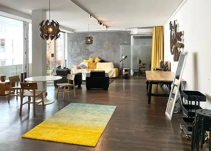 Heart Of Gold & CapsulesHostel Berlin